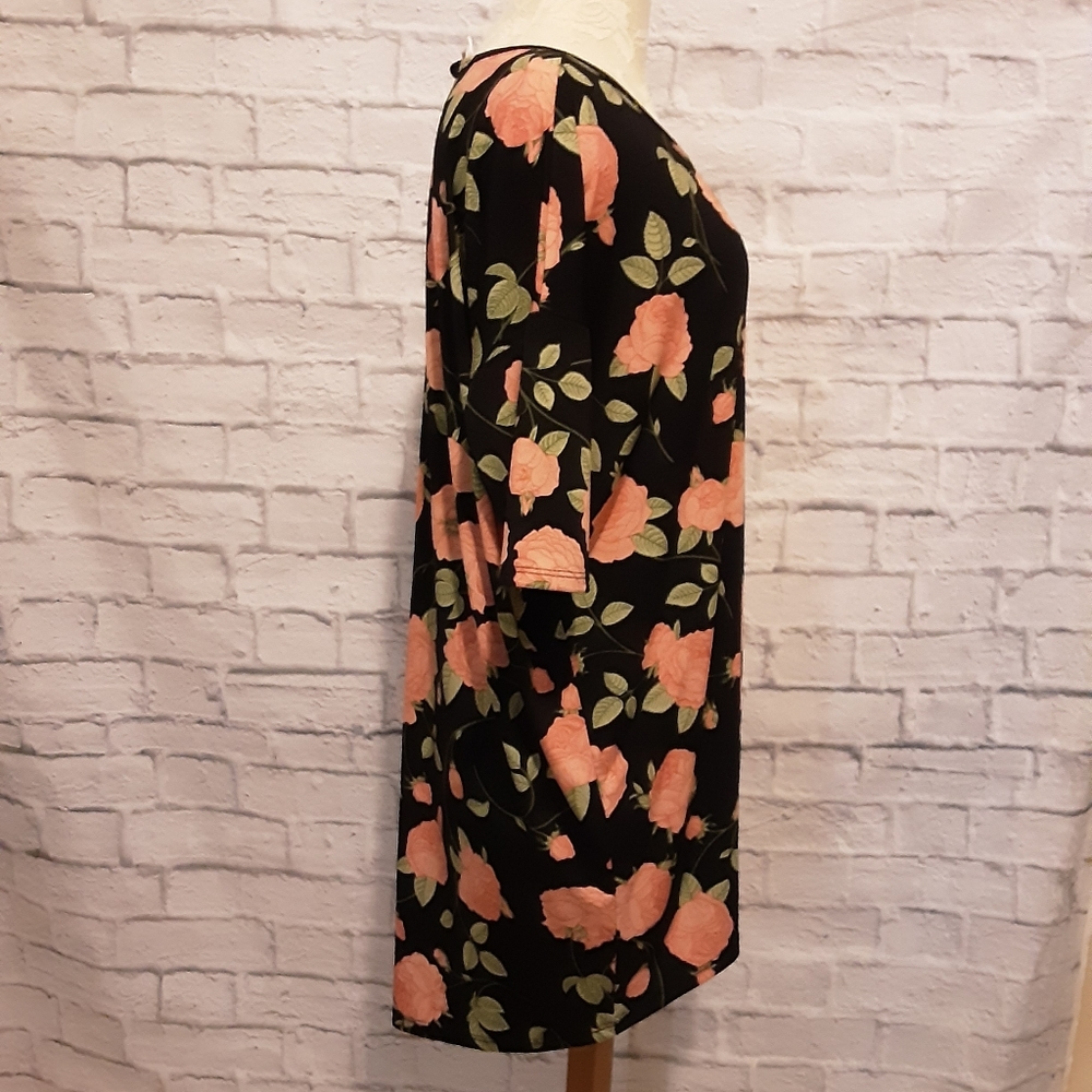 Lularoe Tunic - Picture 2 of 7